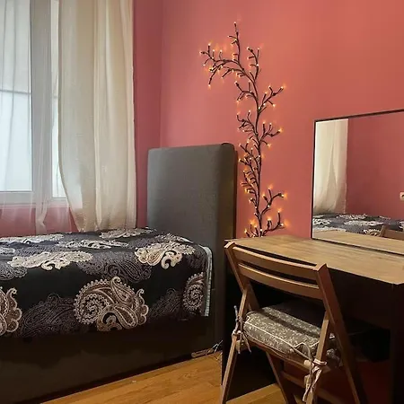 A Cosy For A Staycation Apartment